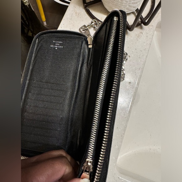 Louis Vuitton Graphite Long Zip Wallet w/ wristlet - Picture 7 of 14